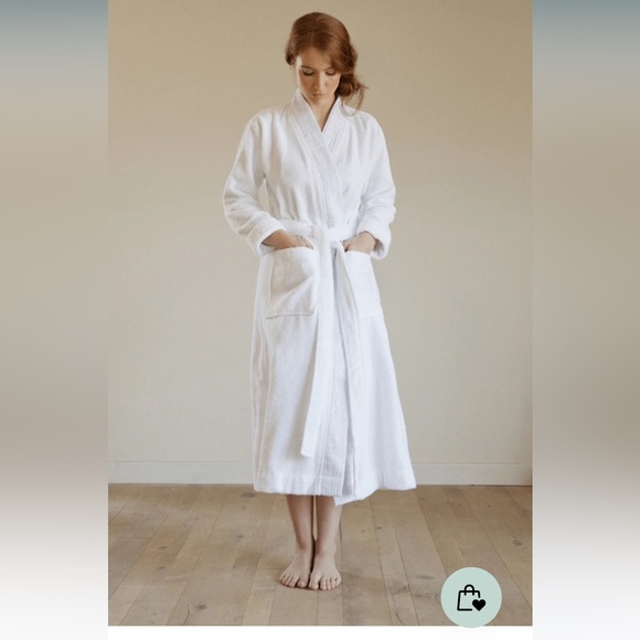Pure Fiber Turkish Cotton bathrobe with pockets - Picture 3 of 4